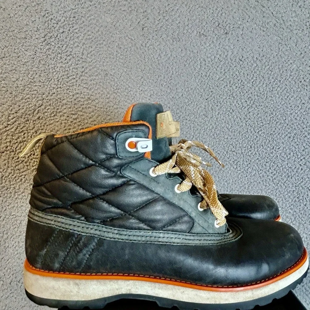 Adidas X Burton Snowboards Mens Mid Shoe. Size 9 RARE Sample Sneakers